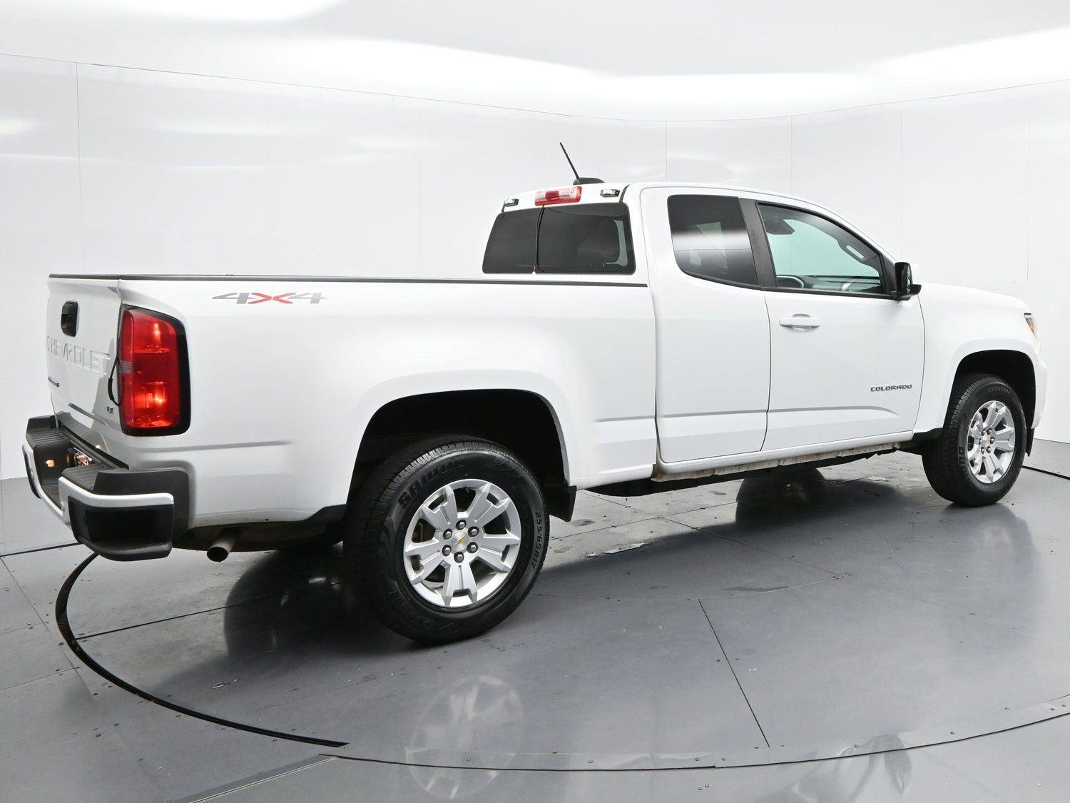 Used 2022 Summit White Chevrolet 4WD LT image 7