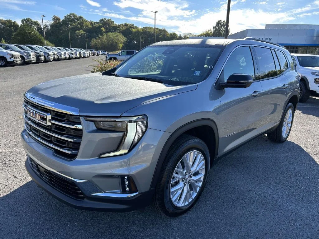 New 2027 Sterling Metallic GMC Elevation image 8