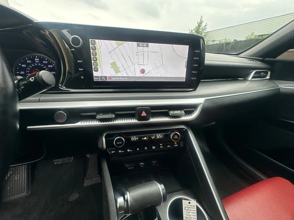 Used 2022 Black Kia GT-Line image 17
