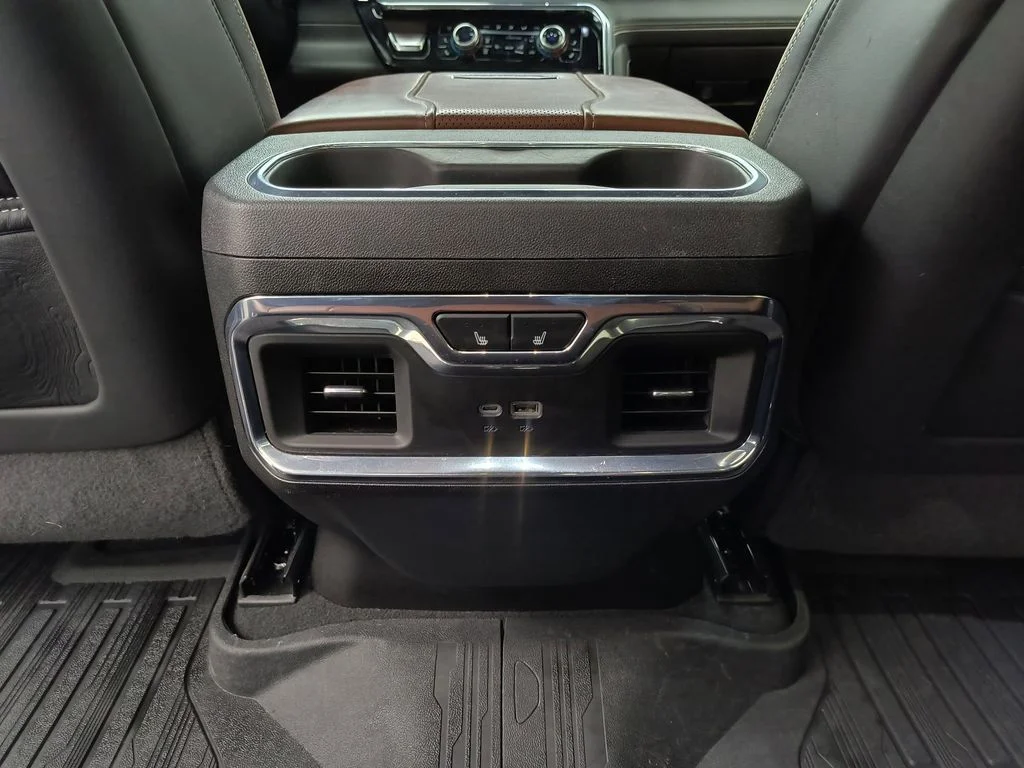 Used 2024 White Frost Tricoat GMC Denali Ultimate image 22