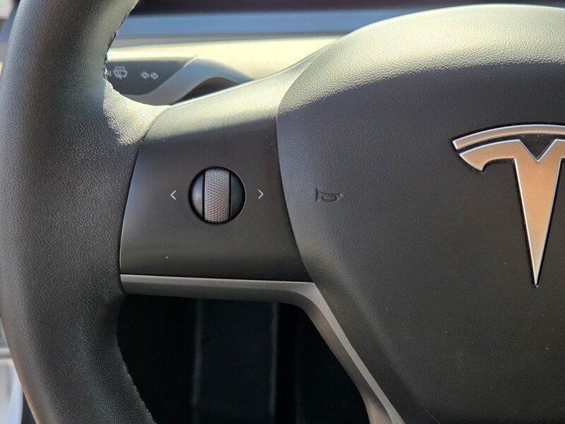 Used 2023  Tesla Performance image 26