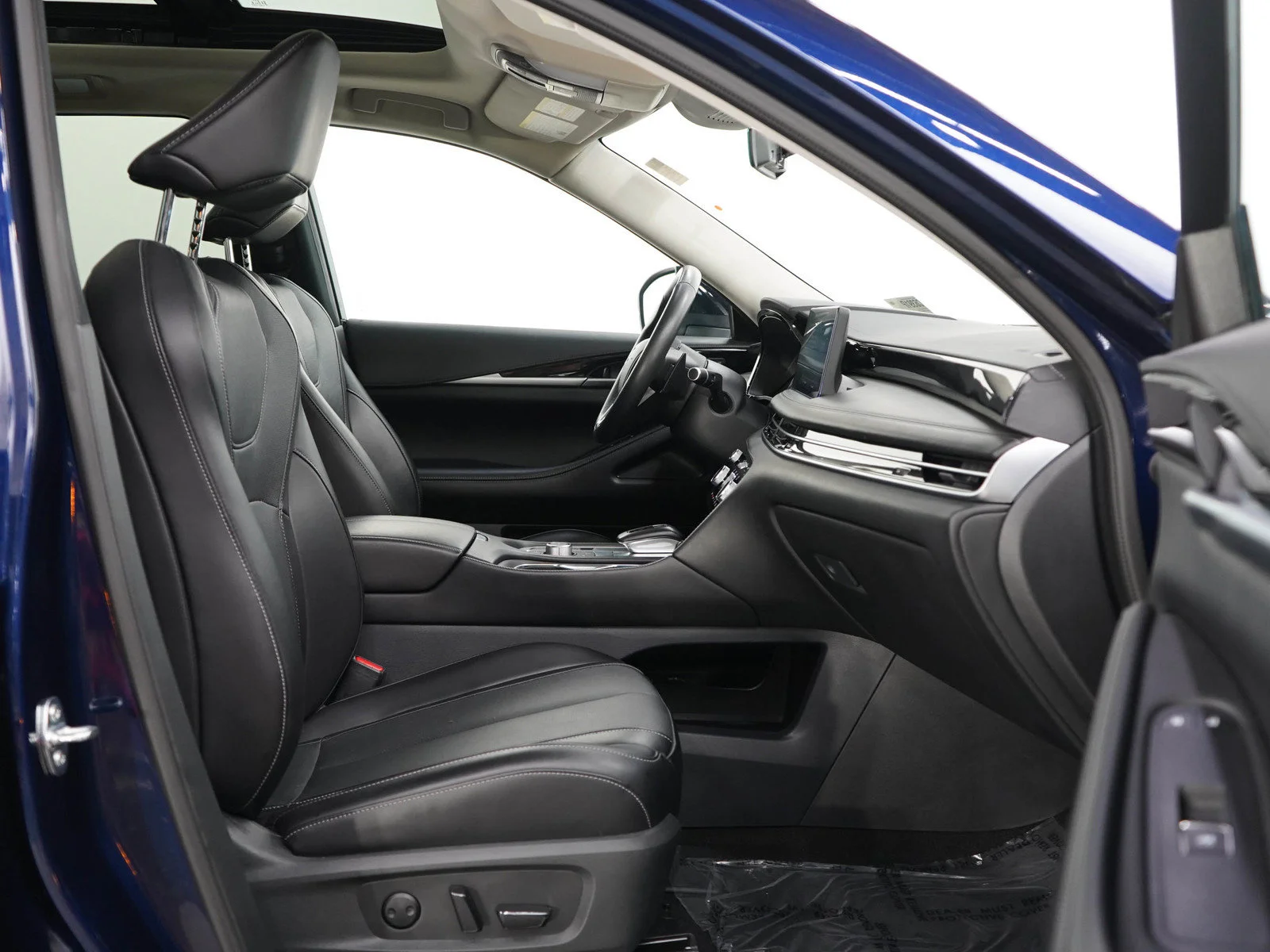 Used 2024 Grand Blue INFINITI PURE image 11