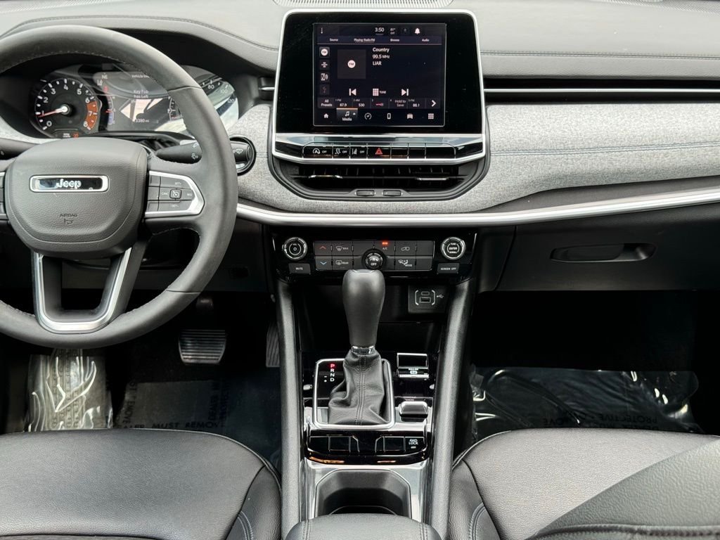 Used 2025 Black Jeep Latitude image 29