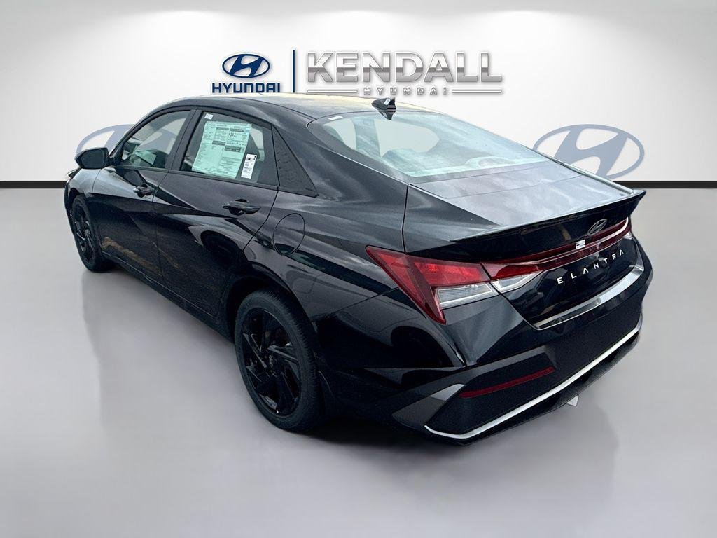 New 2026 Abyss Black Hyundai SEL Sport image 4