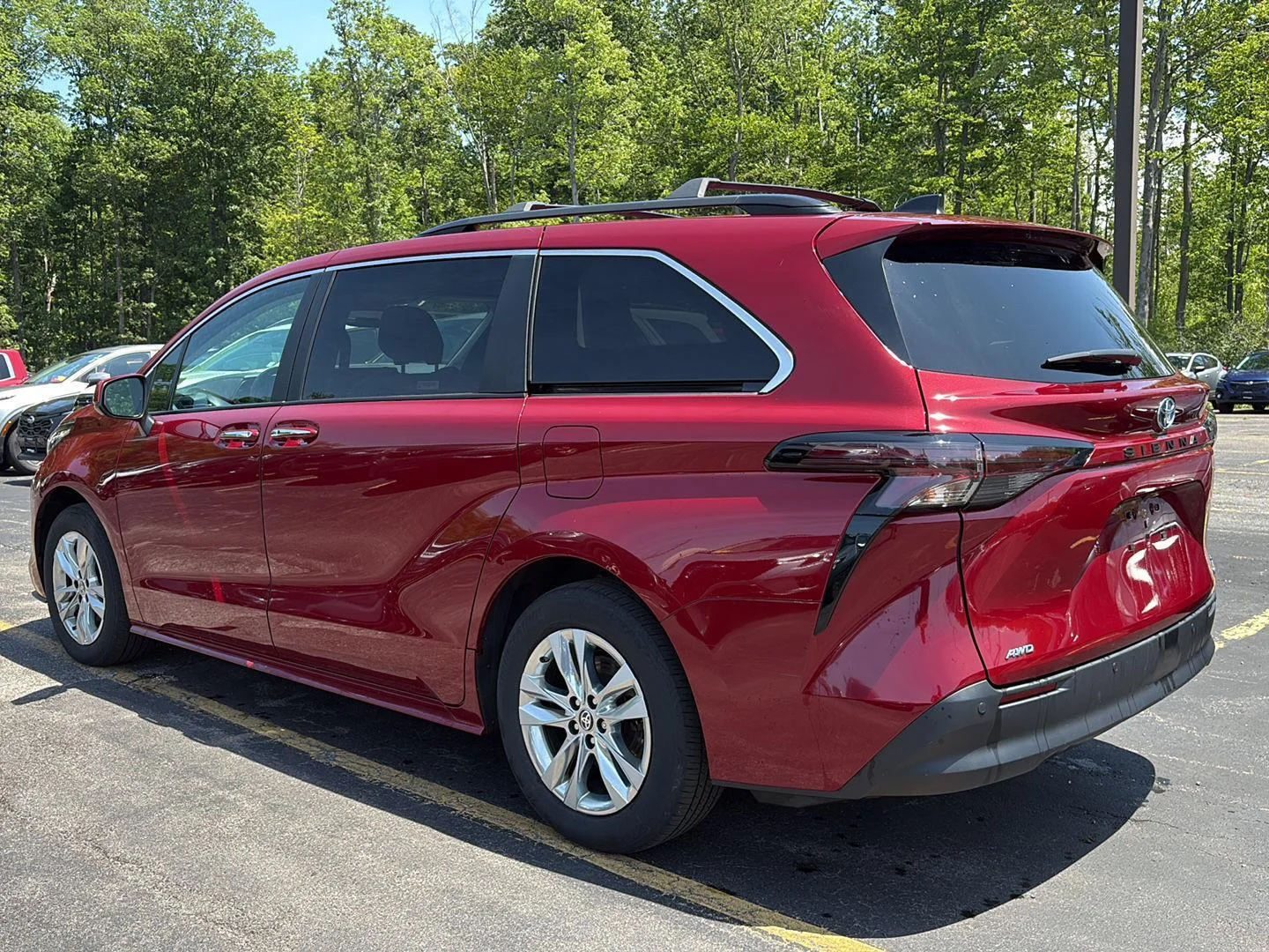 Used 2024 Ruby Flare Pearl Toyota XLE image 5