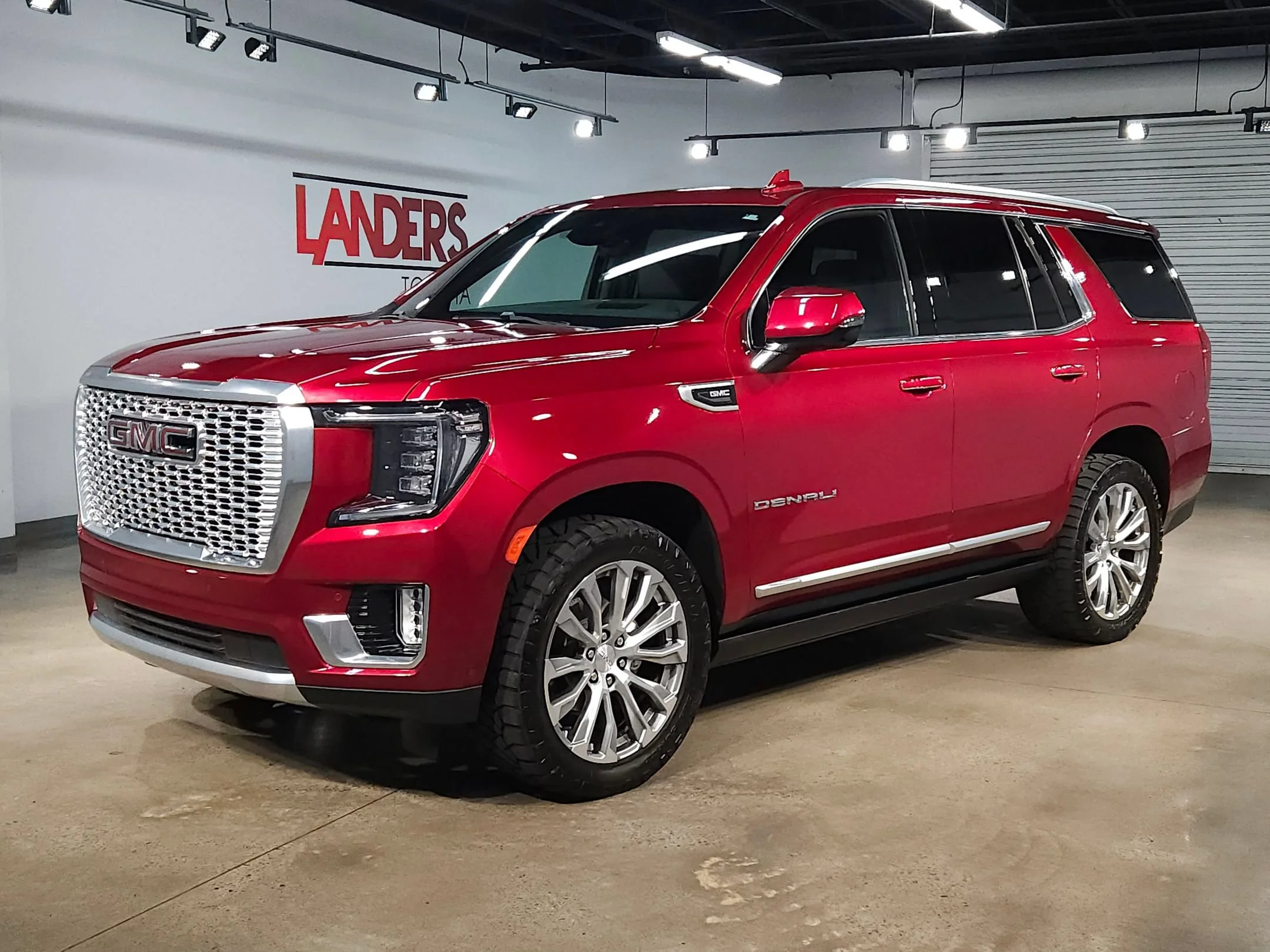 Used 2023 Volcanic Red Tintcoat GMC Denali image 3