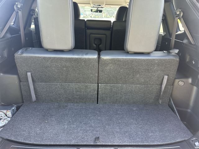 Used 2025  Mitsubishi SE image 23
