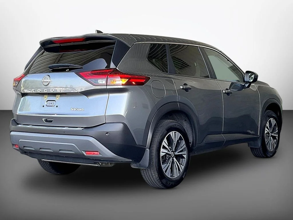 Used 2023 Gun Metallic Nissan SV image 6