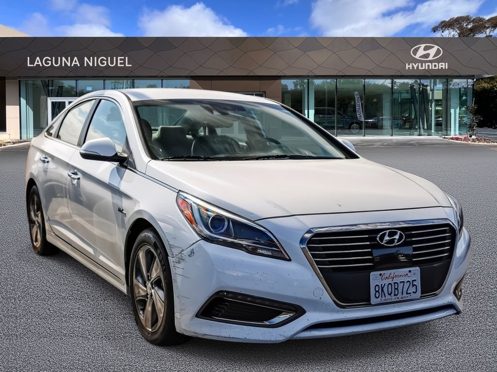 Used 2017 White Hyundai Limited image 1