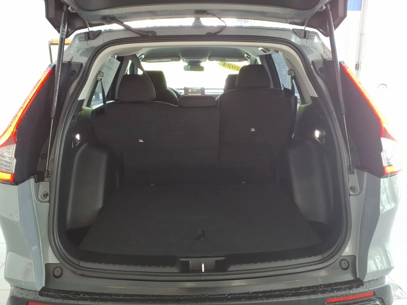 2024 Honda CR-V LX - Photo 18