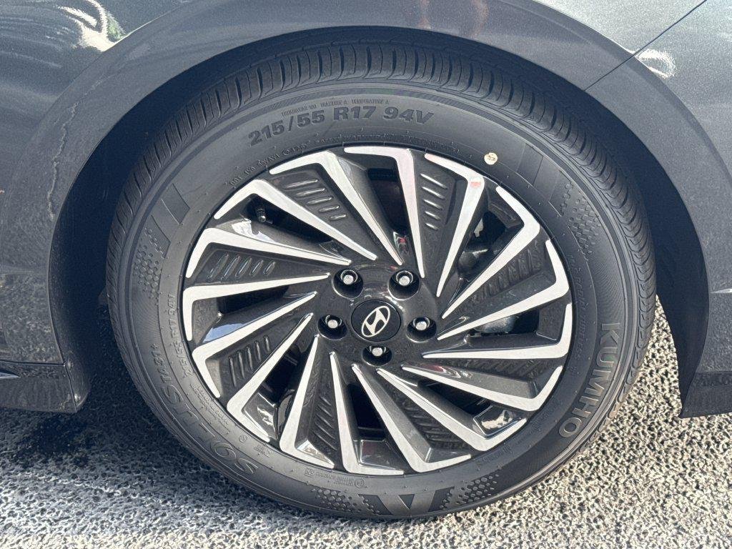 New 2026 Gray Hyundai SEL image 12