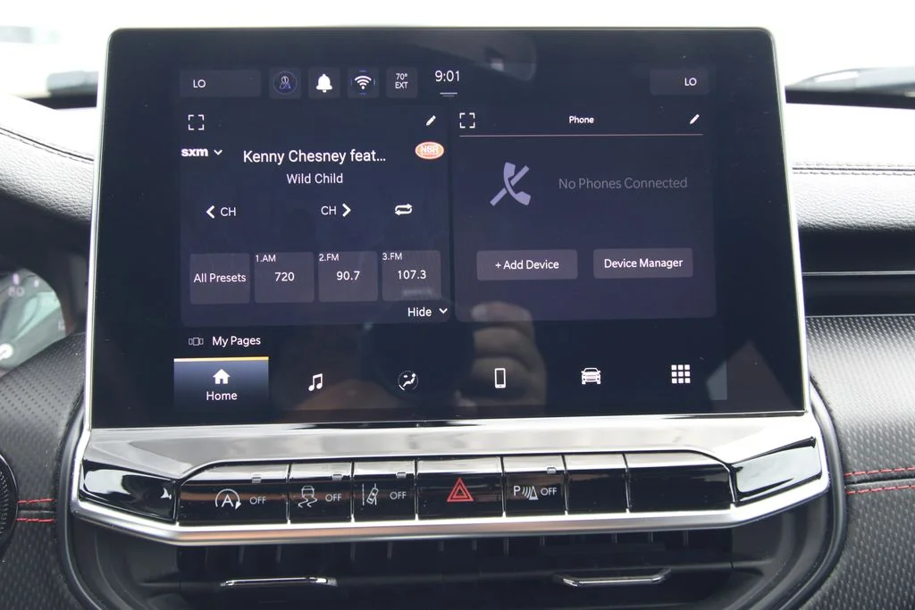 Used 2025 Black Jeep Trailhawk image 30