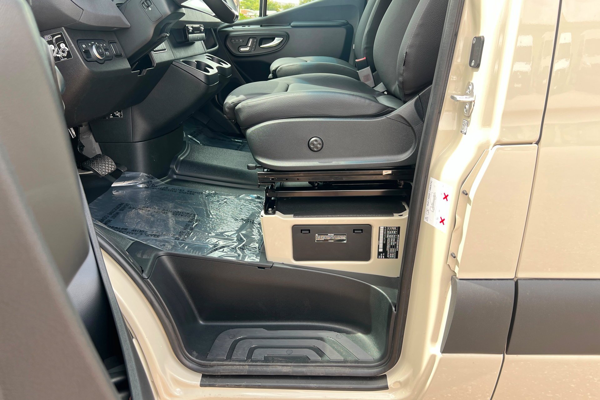 New 2026 Pebble Gray Mercedes-Benz  image 18