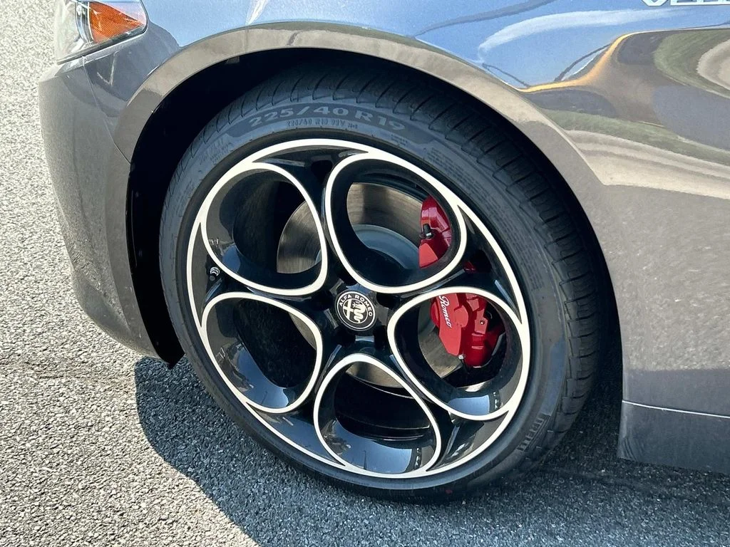 2025 Alfa Romeo Giulia Base - Photo 13