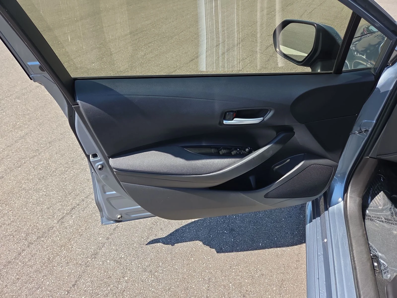 Used 2021 Celestite Toyota LE image 10