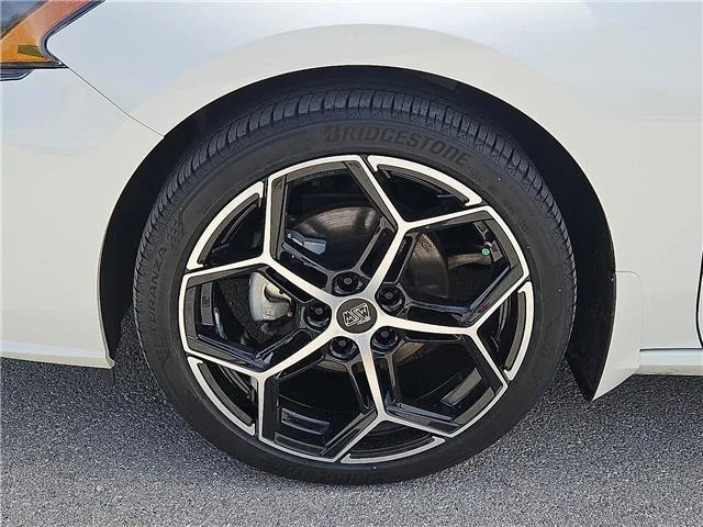 Used 2024 Pearl White Tricoat Nissan 2.5 SR image 7