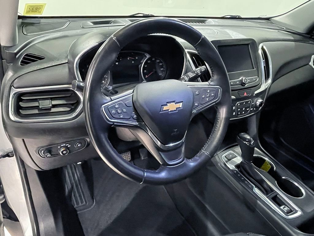 Used 2021 SILVER ICE METALLIC Chevrolet LT image 22