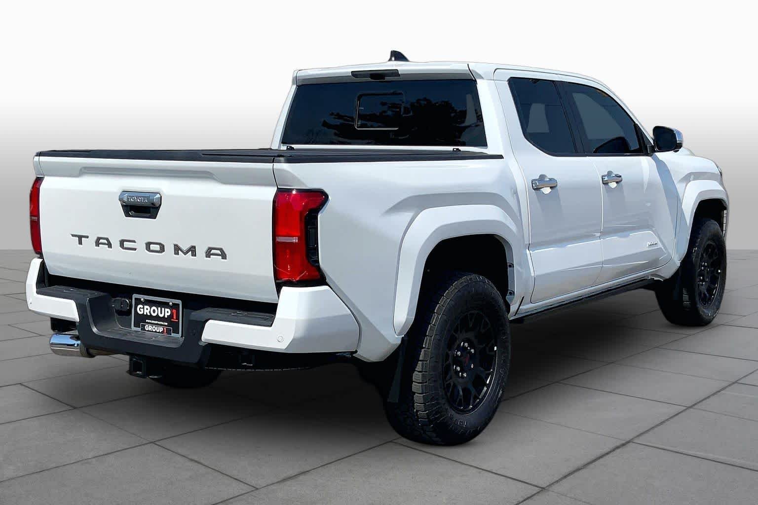 Used 2025 Wind Chill Pearl Toyota Limited image 12
