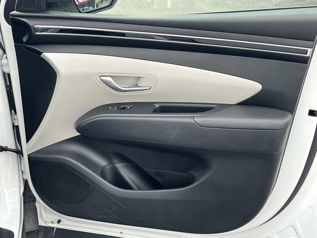 Used 2024 White Hyundai SEL image 21