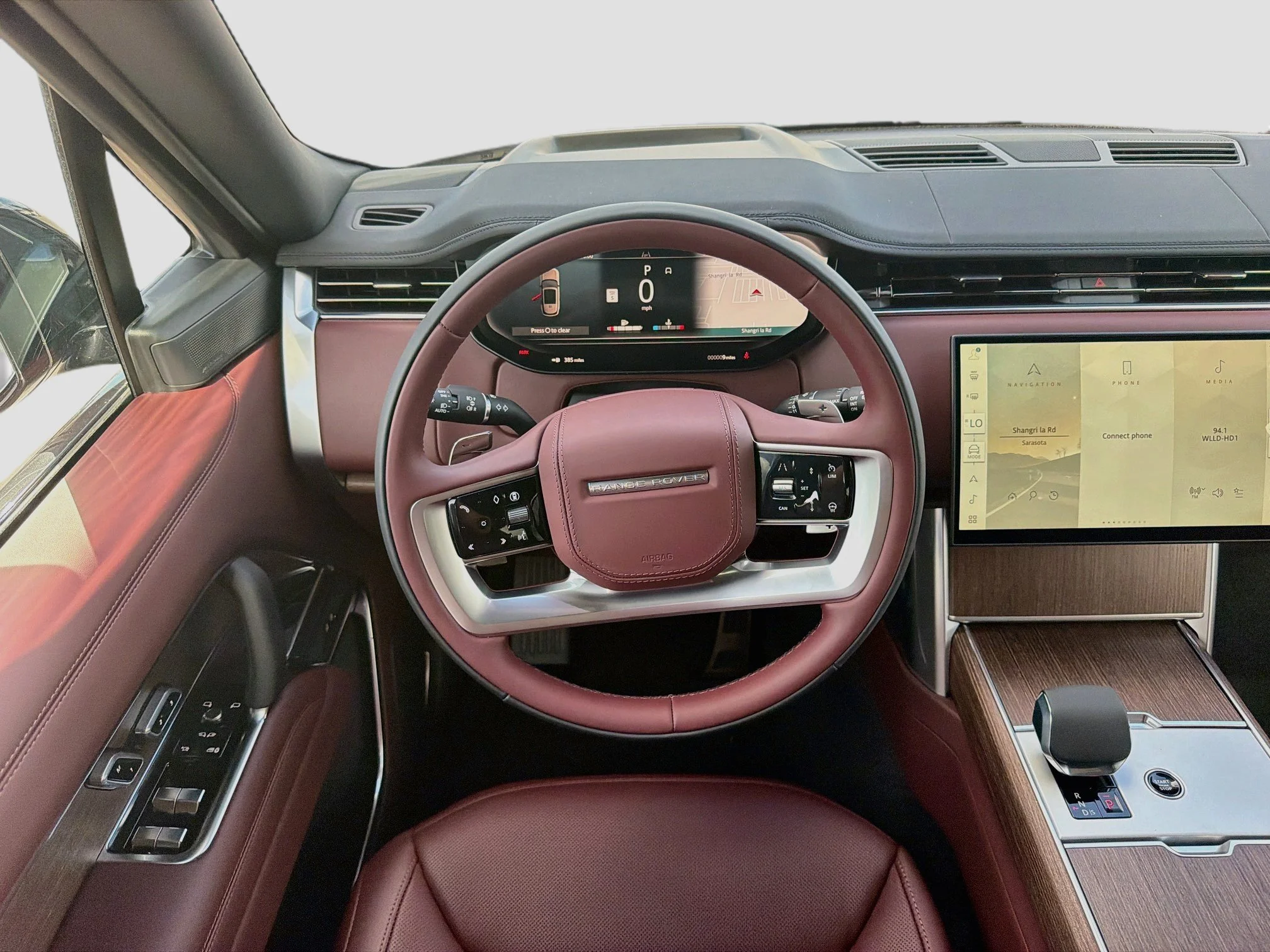 New 2026 Carpathian Grey Land Rover SE image 18