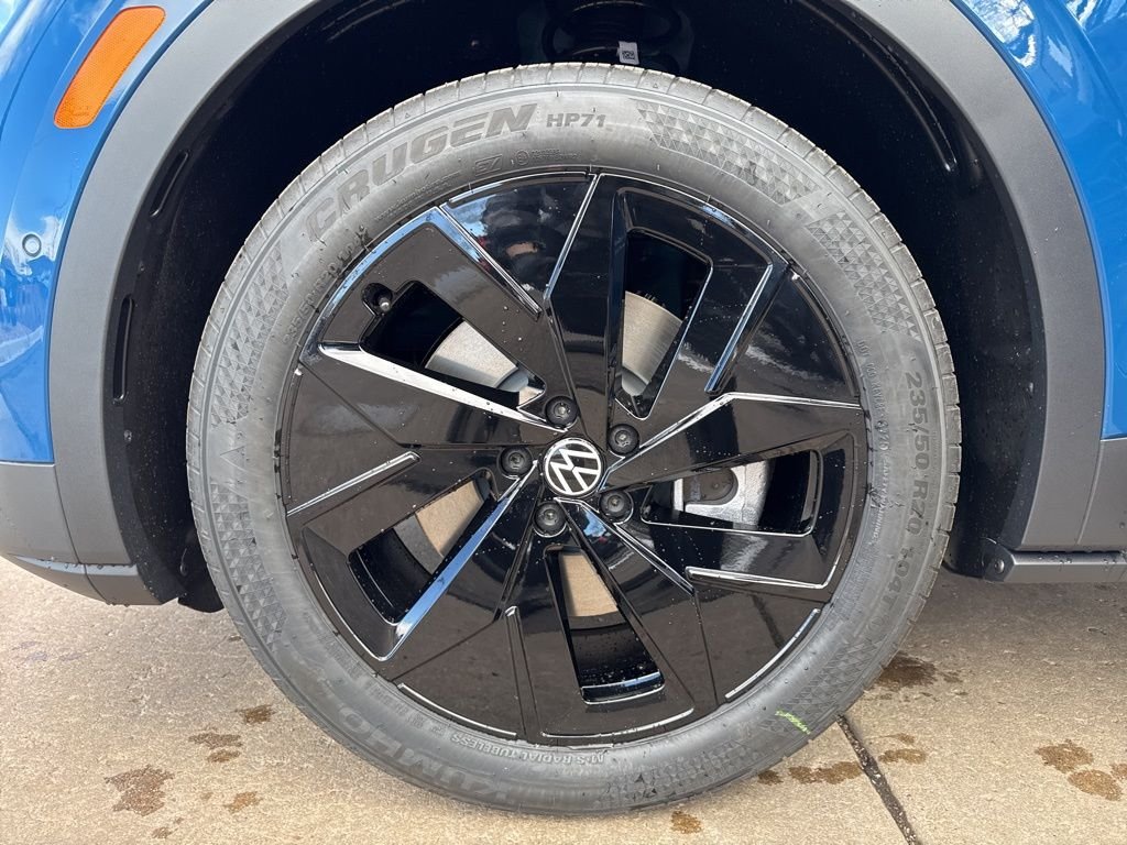 New 2026 Mountain Lake Blue w/ Black Roof Volkswagen Pro S Plus image 27