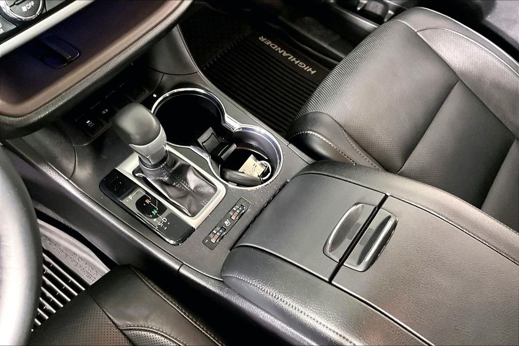 Certified Used 2019 Gray Toyota Limited image 16