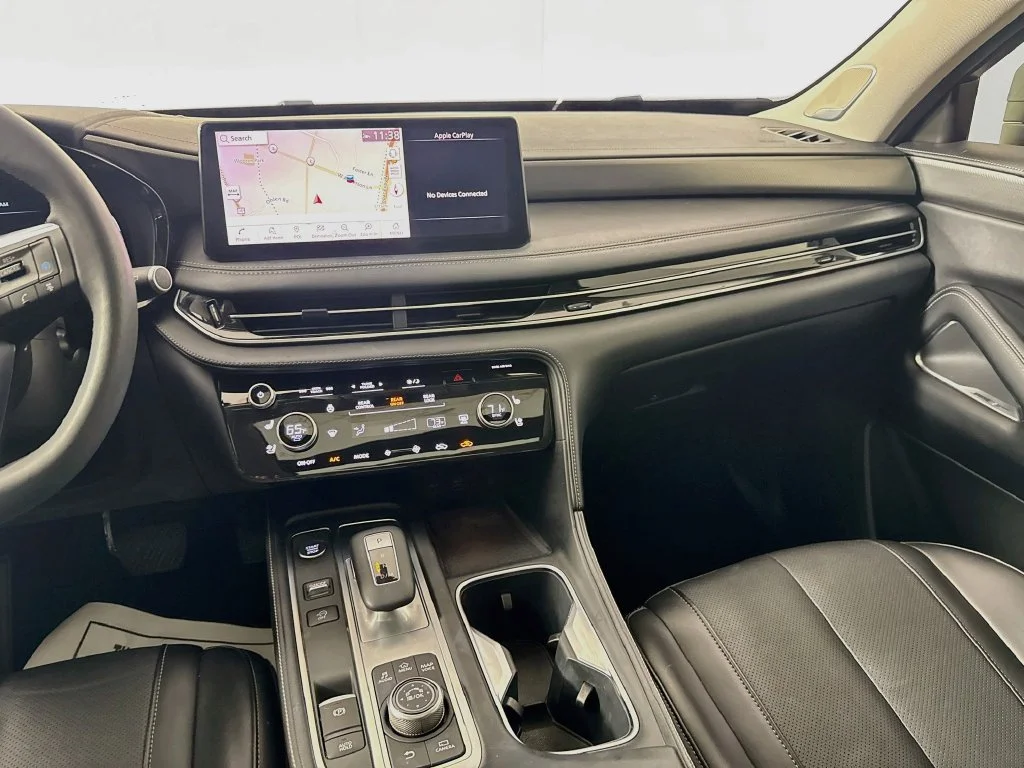 Certified Used 2024 Silver INFINITI LUXE image 32