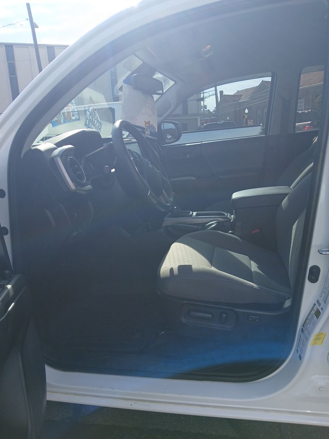 Used 2023 Ice Toyota SR5 image 11