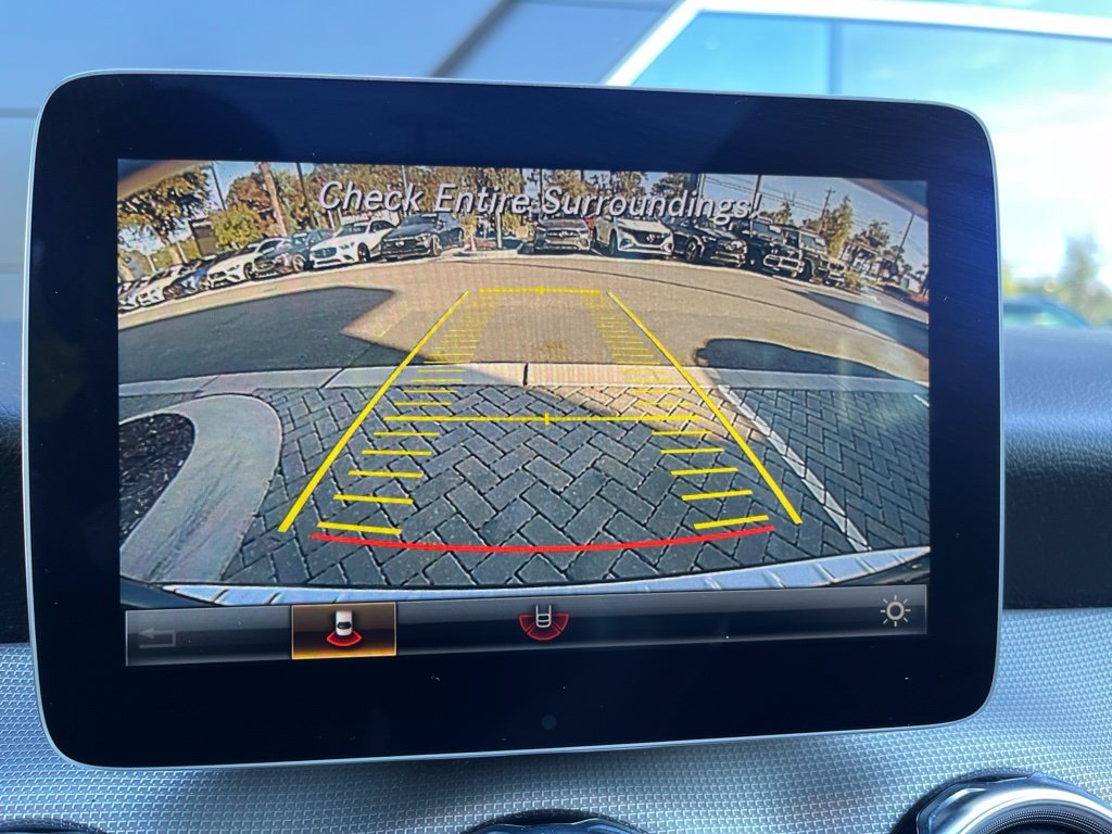 Used 2018 Black Mercedes-Benz GLA 250 image 11