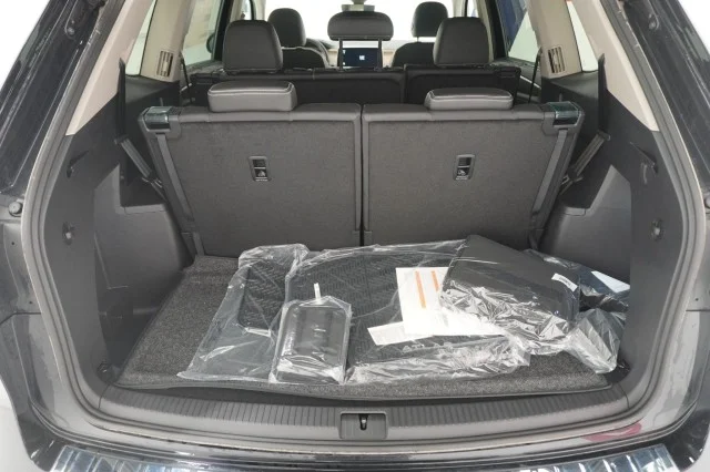 2026 Volkswagen Atlas SE w/Tech - Photo 8