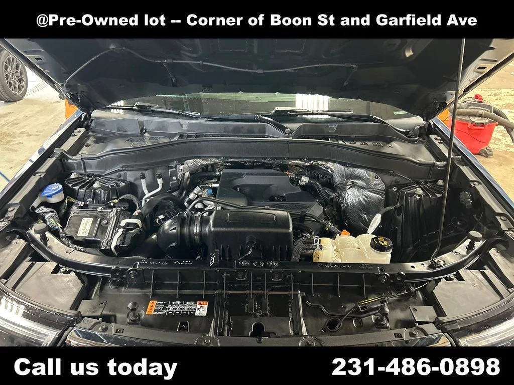 Used 2020 Blue Ford XLT image 10