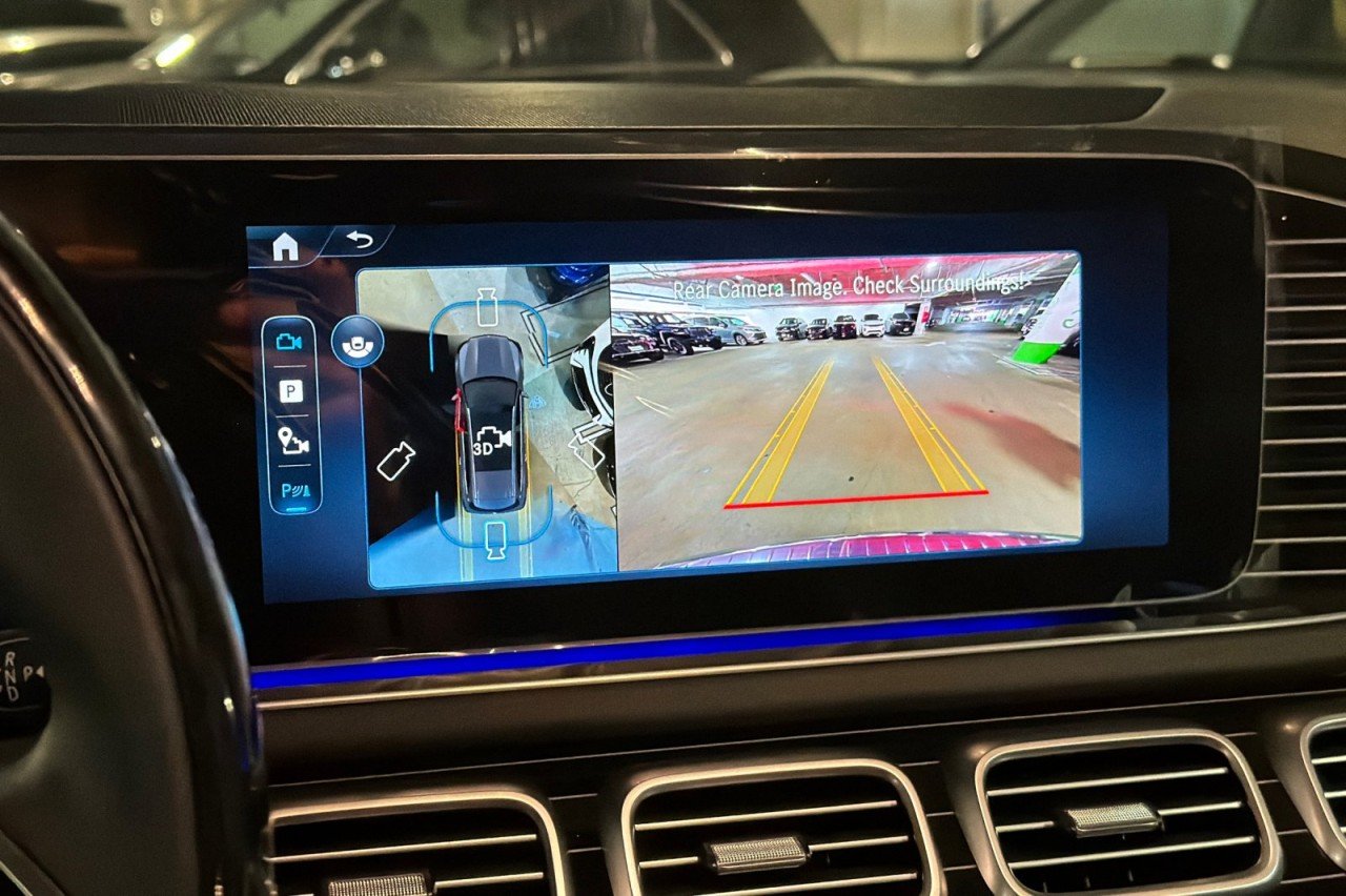 New 2026 MANUFAKTUR Moonlight White Metallic Mercedes-Benz Maybach GLS 600 4MATIC® SUV image 20
