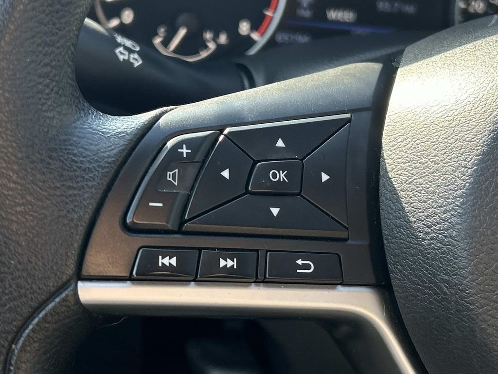 Used 2024 Silver Nissan 2.5 SV image 21