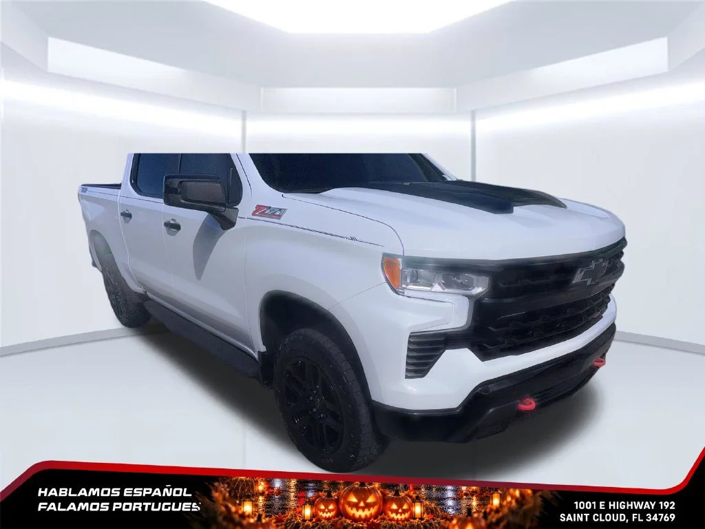 Used 2024 Summit White Chevrolet LT Trail Boss image 7