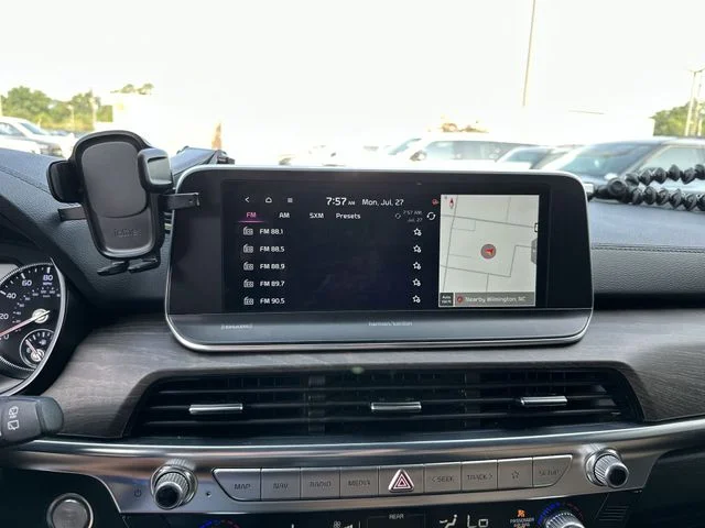 Used 2022 Black Kia SX image 17