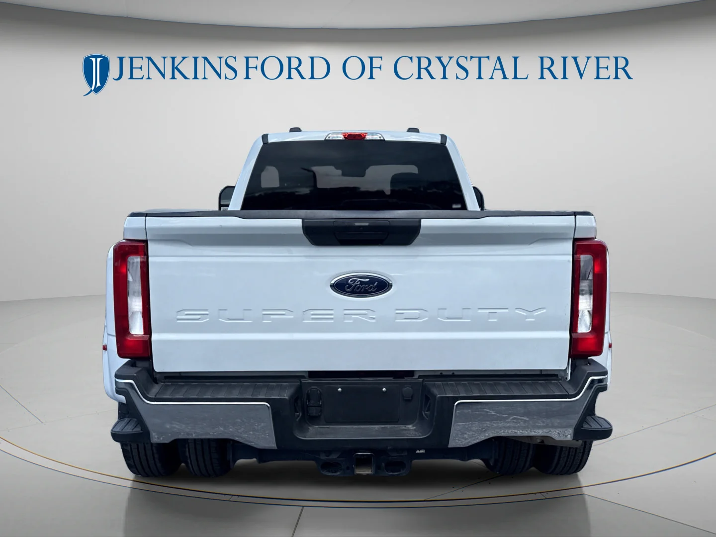 Used 2026 Oxford White Ford XLT image 5
