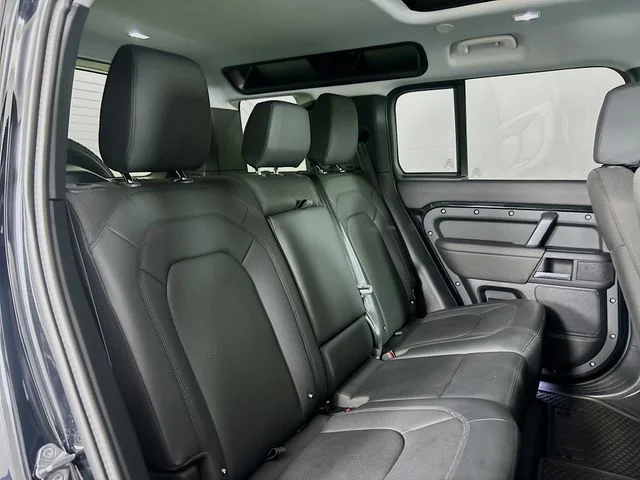 New 2025 Black Land Rover S image 28