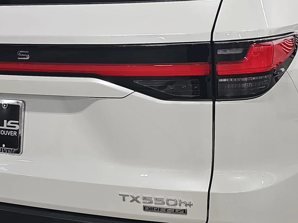 Certified Used 2024 Off-white Lexus 550h+ Luxury image 32