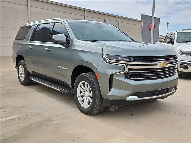 Used 2024 Green Chevrolet LT 4x4 image 4
