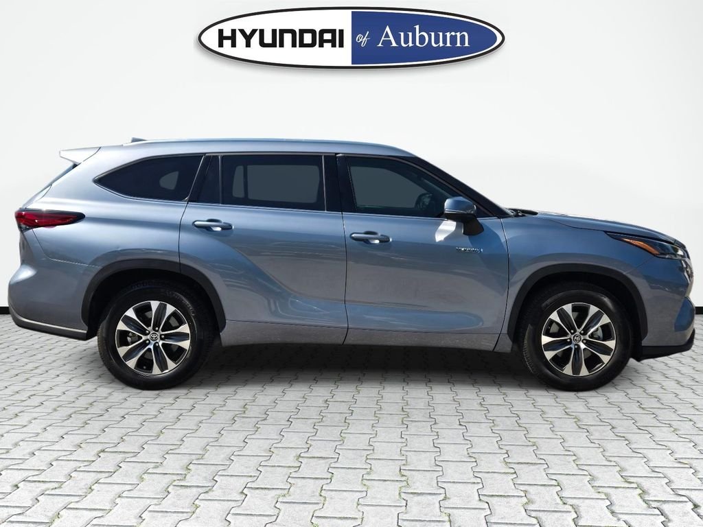 Used 2021 Blue Toyota XLE image 4