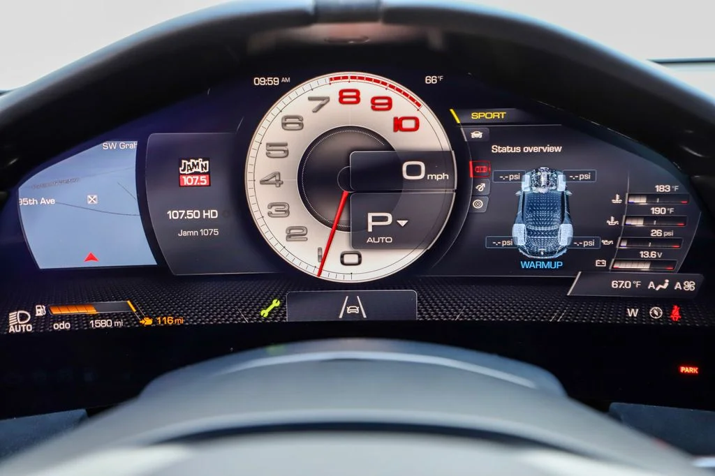 Used 2025 Nero Ferrari Spider image 18