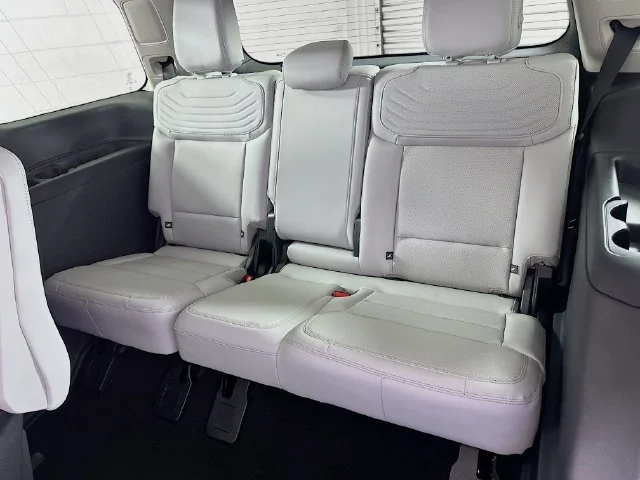 New 2026 Gray Ford Platinum image 12