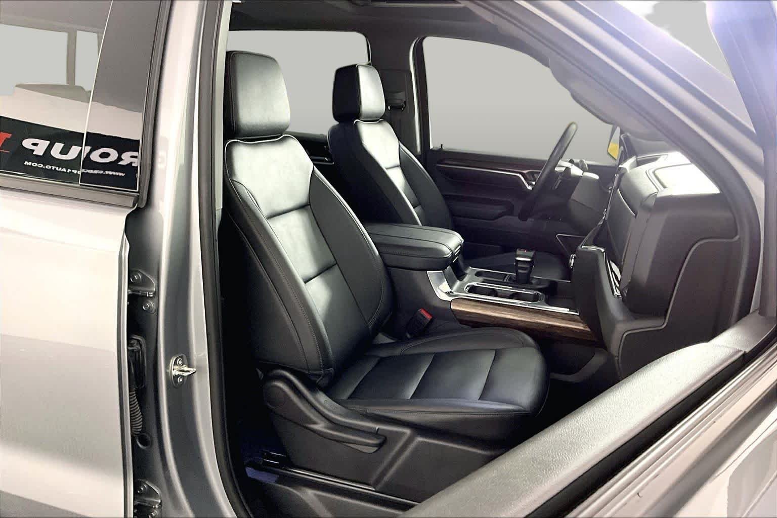 Used 2024 Sterling Metallic GMC Elevation image 9