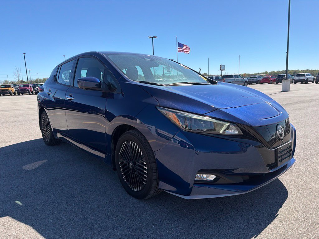 Used 2025 Blue Nissan SV Plus image 3