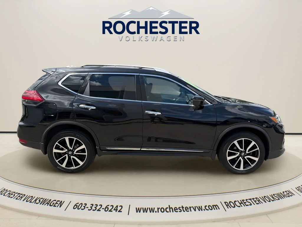 Used 2019 Black Nissan SL image 7