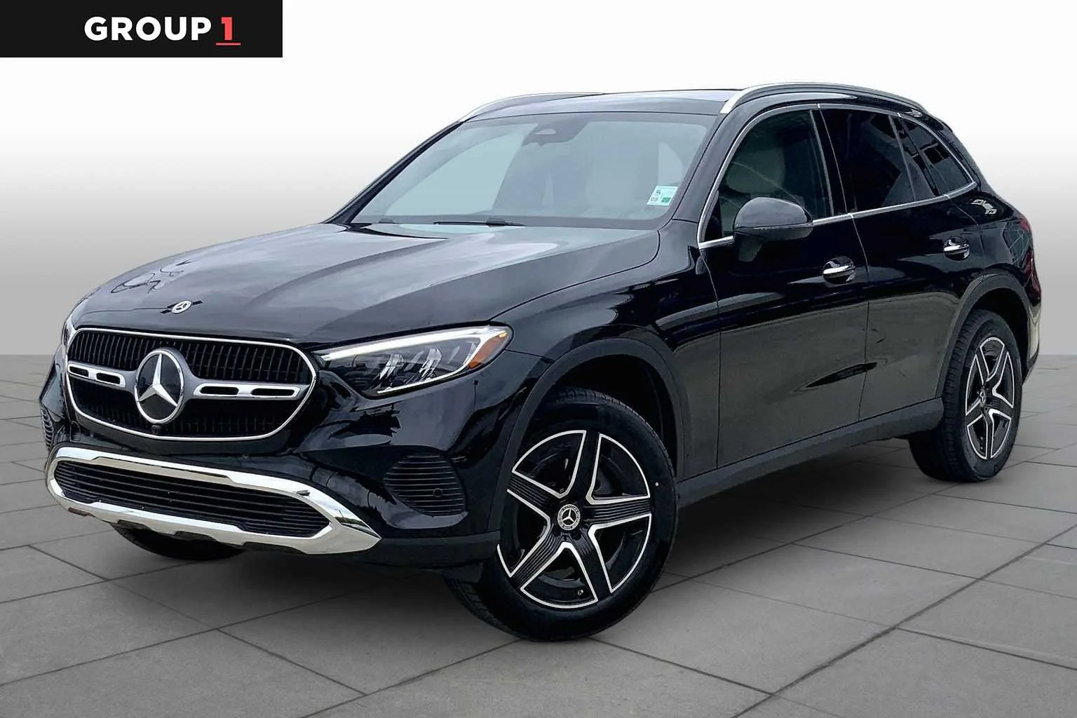 2026 Mercedes-Benz GLC GLC 300's photo