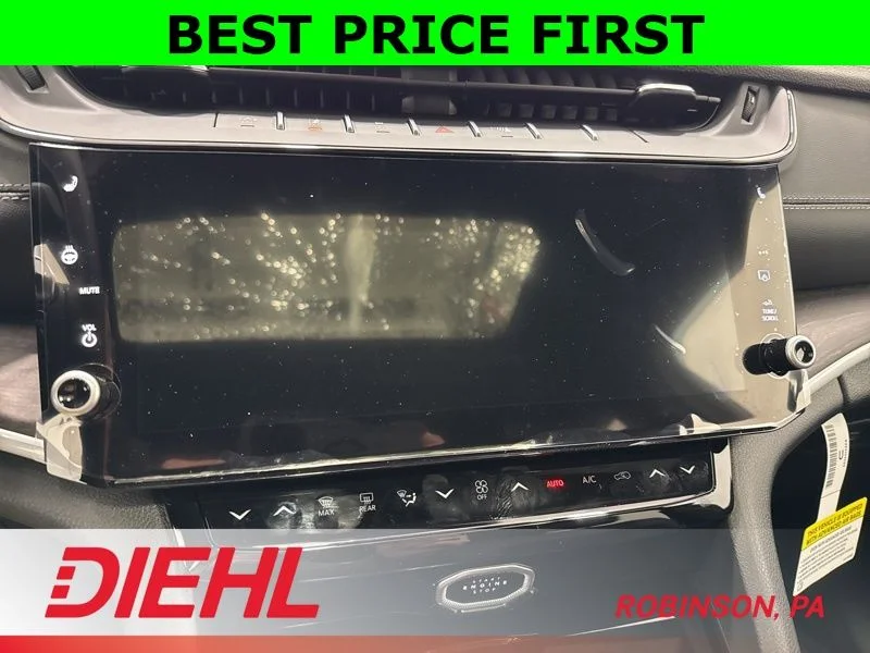 New 2026 Silver Zynith Exterior Paint Jeep Laredo image 29