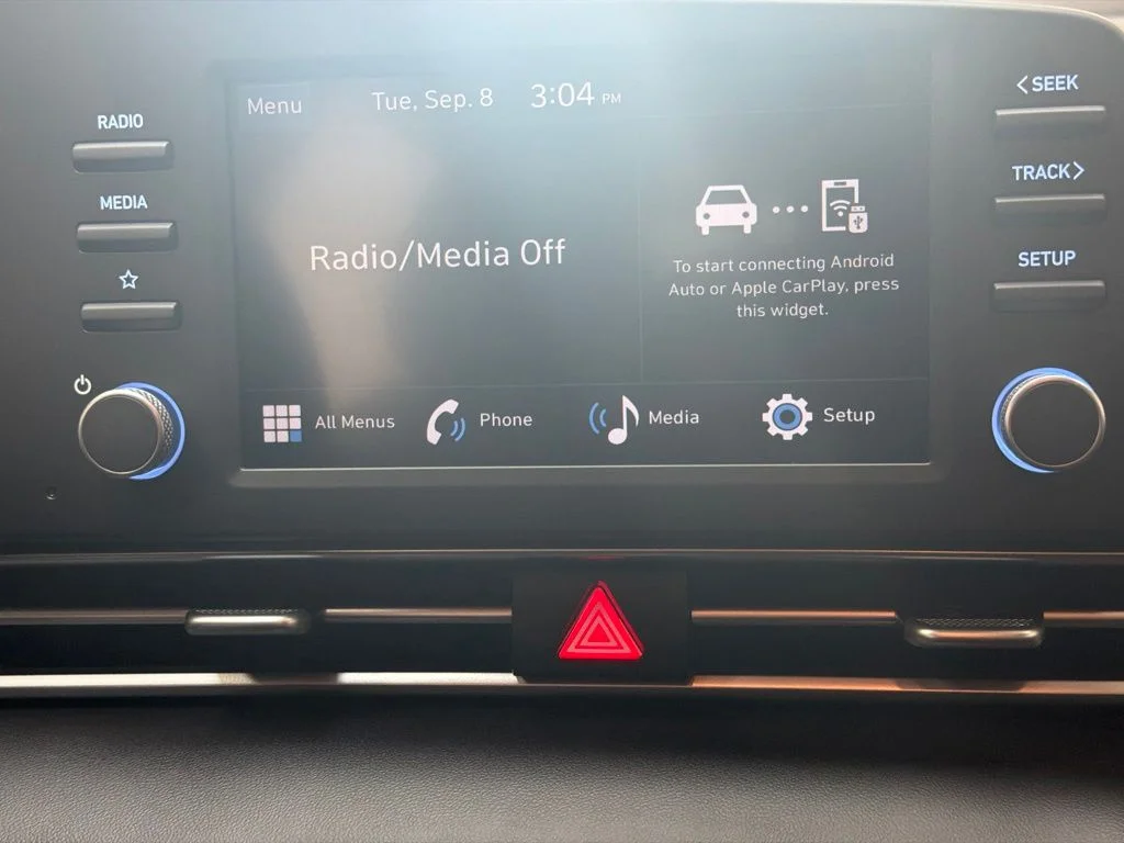 New 2026 Amazon Gray Hyundai SE image 14