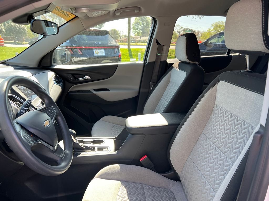 Used 2024 White Chevrolet LS image 3
