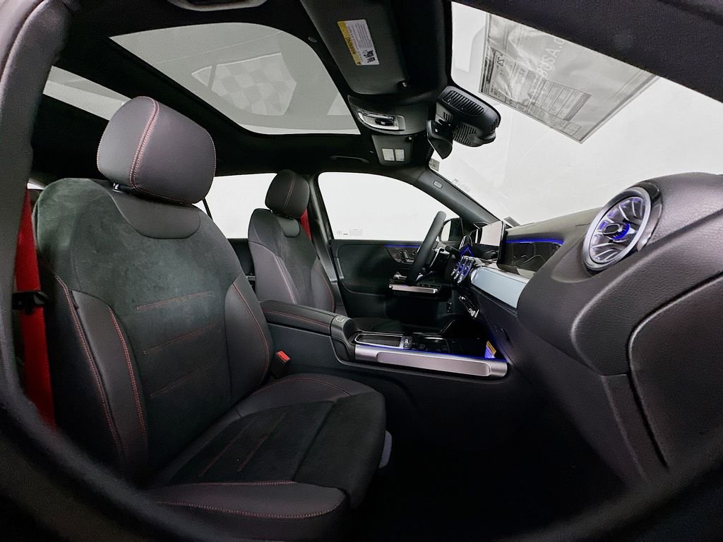 2026 Mercedes-Benz GLB AMG GLB 35 - Photo 29